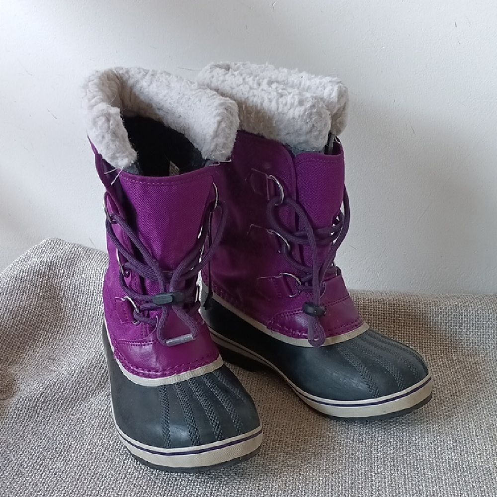 Sorel Purple and Gray Winter Snow Boots